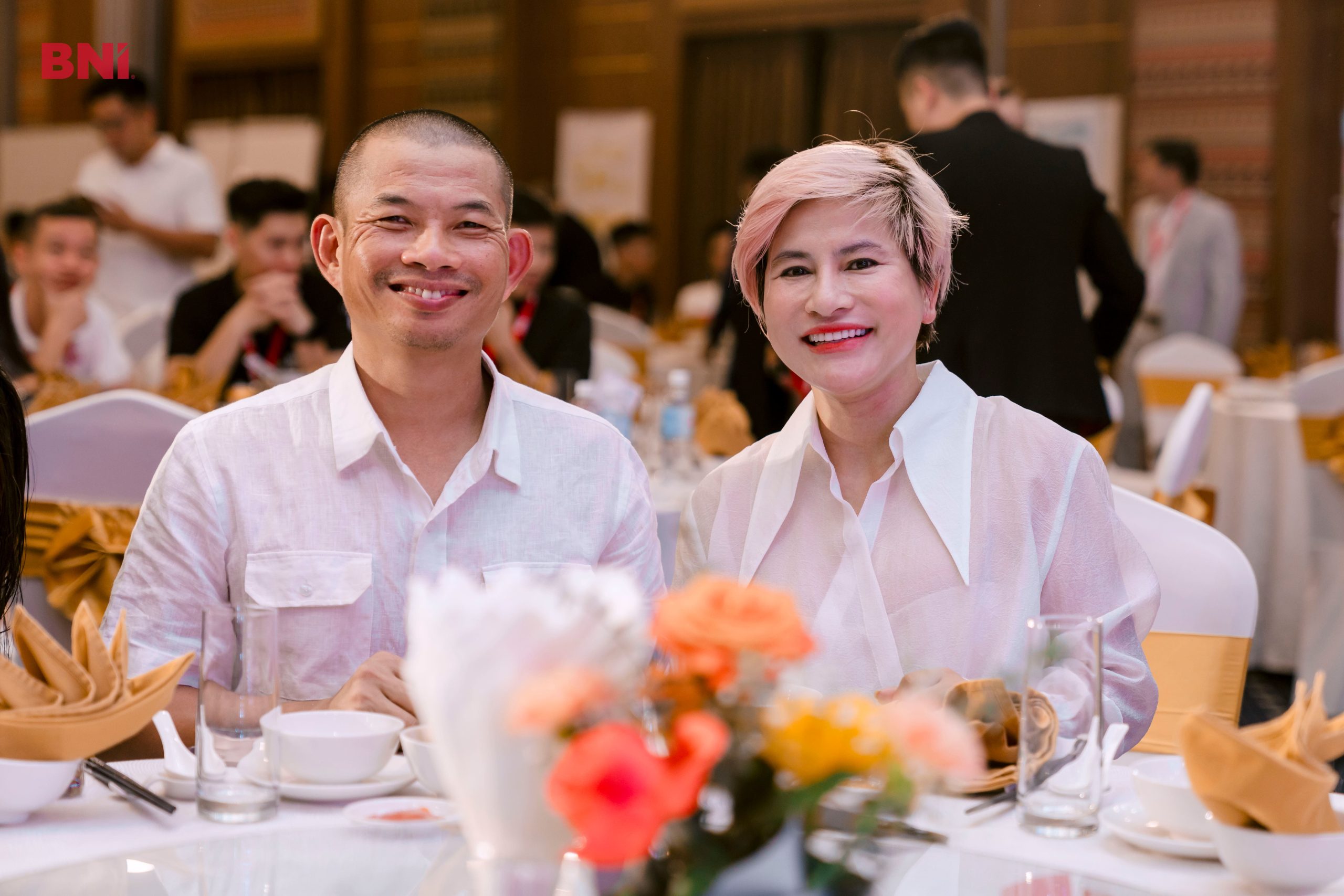 phạm thành long và vợ trong một sự kiện