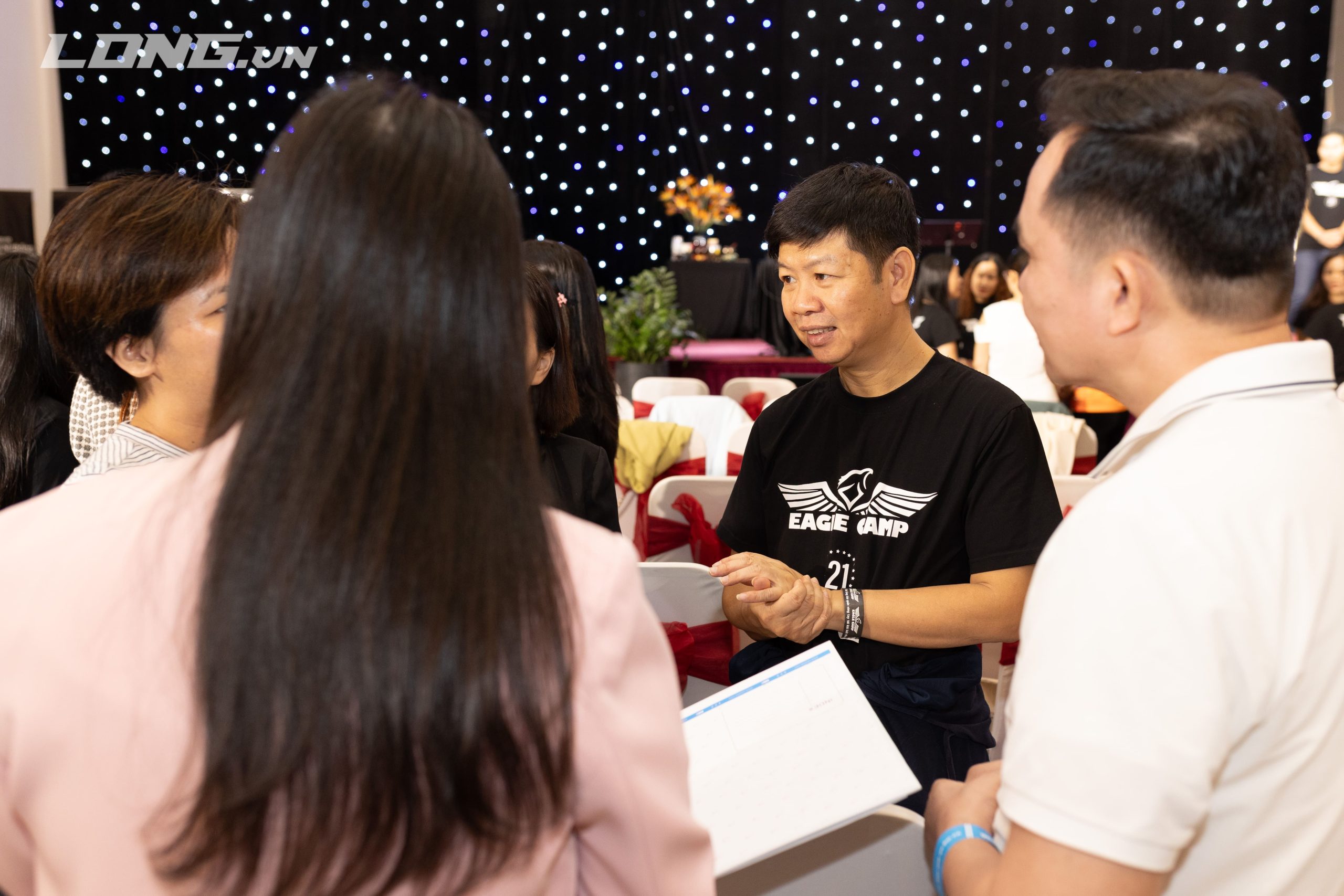 cách bán hàng giá cao phạm thành long1
