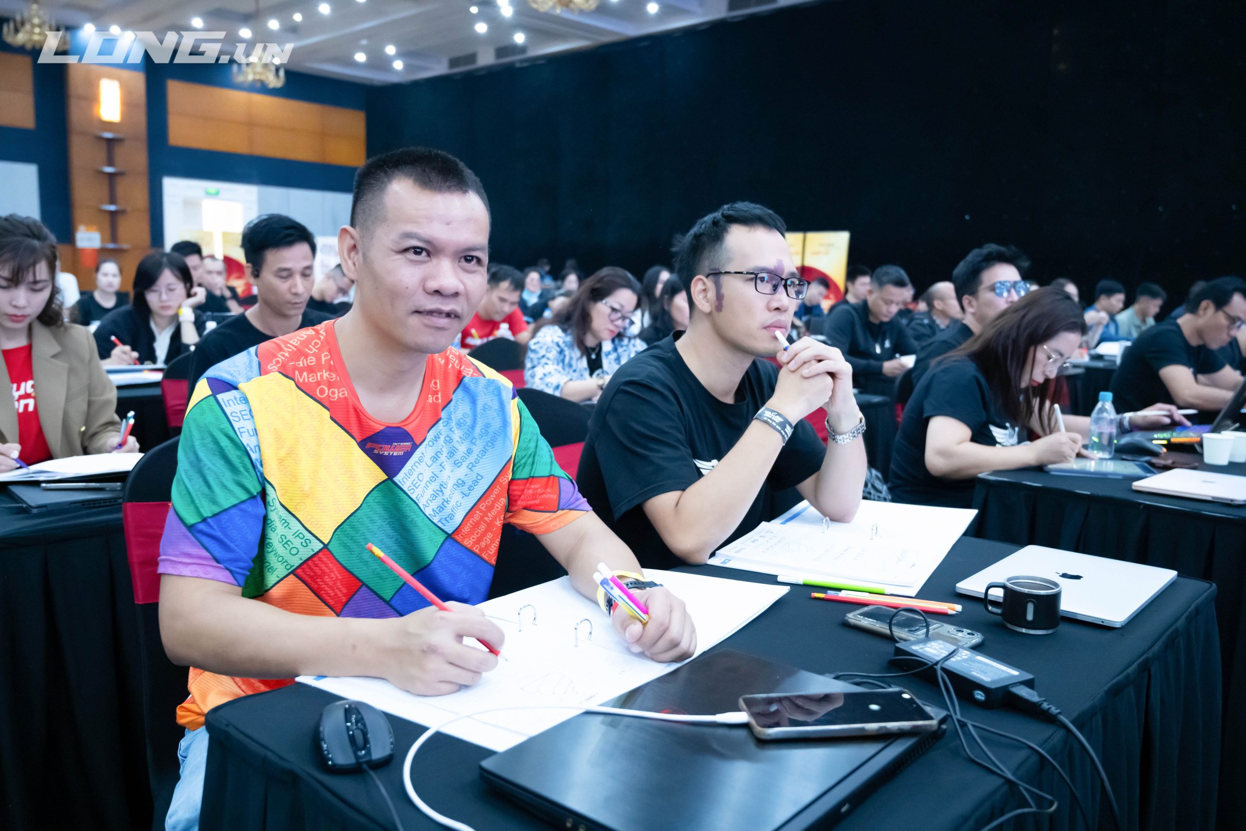 email marketing phạm thành long1