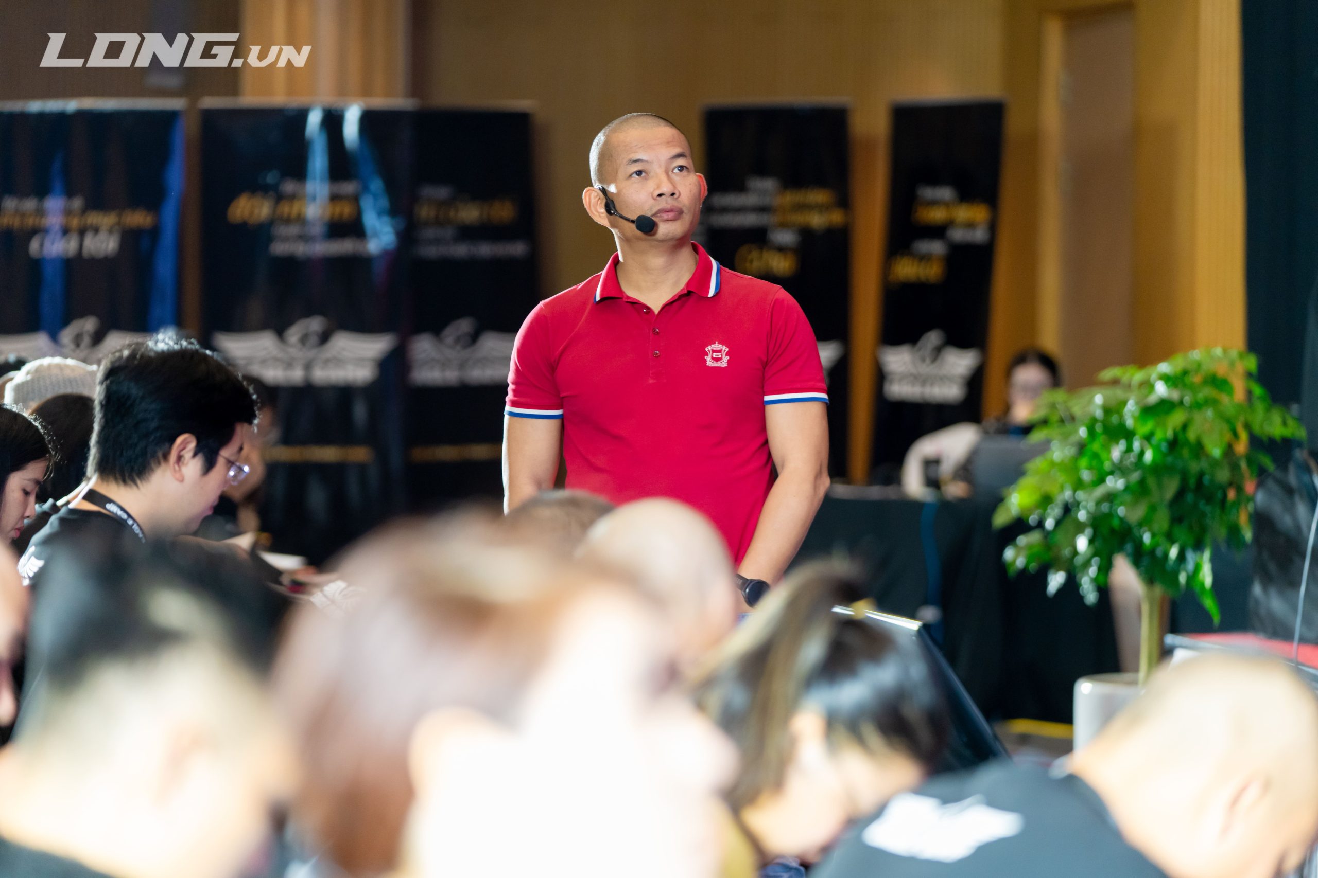 làm video marketing phạm thành long2