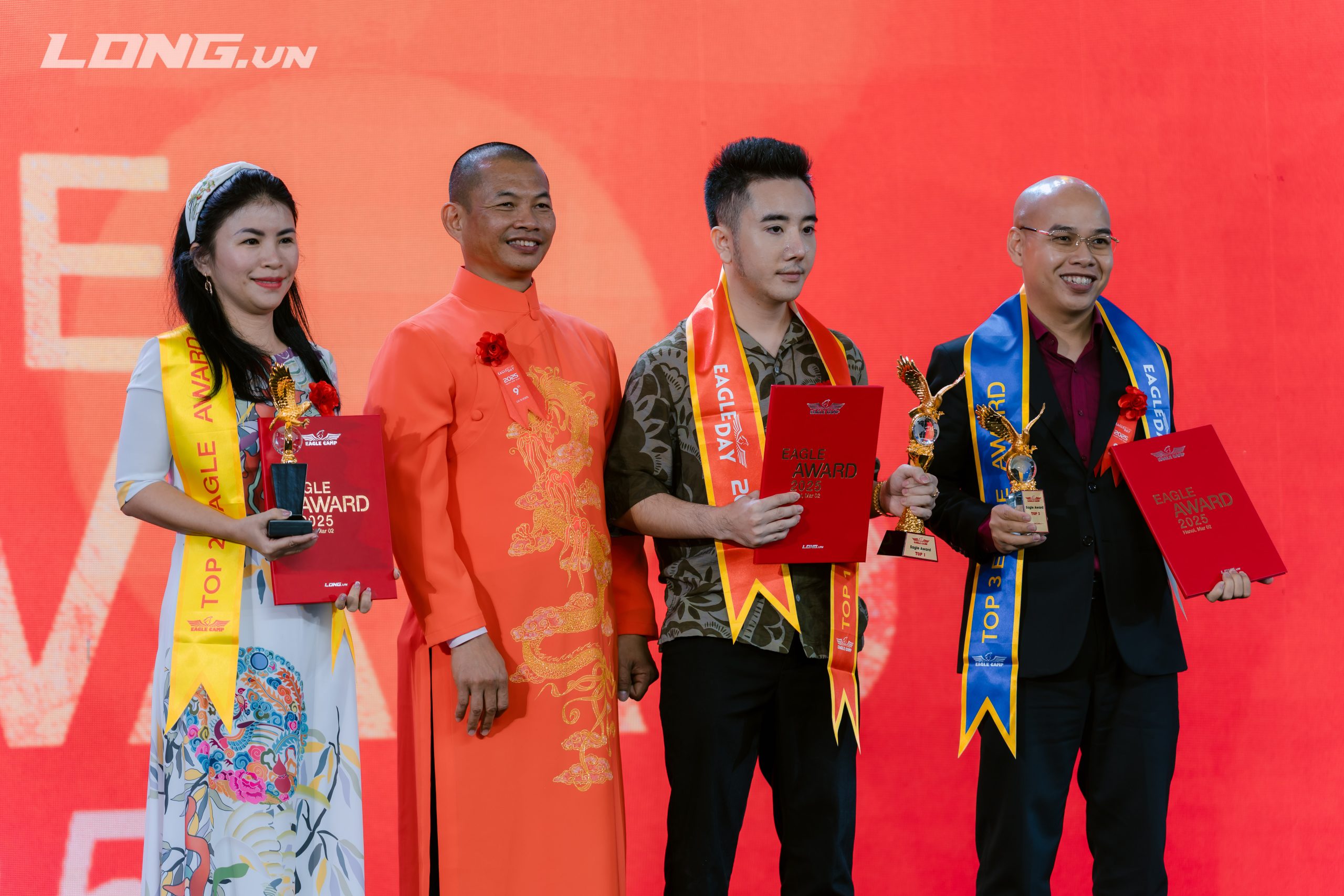 CEO Phạm Quang Vũ Anh và Công ty Cổ phần Đầu tư Vũ Anh: Khẳng định bản lĩnh tại Eagle Club với giải thưởng Top 3 Doanh nhân xuất sắc nhất