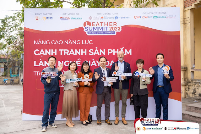 Sự kiện Leather Summit chủ đề Nâng cao năng lực cạnh tranh các sản phẩm làng nghề có sự tham gia của Phạm Quang Vũ Anh trong vai trò diễn giả chính.